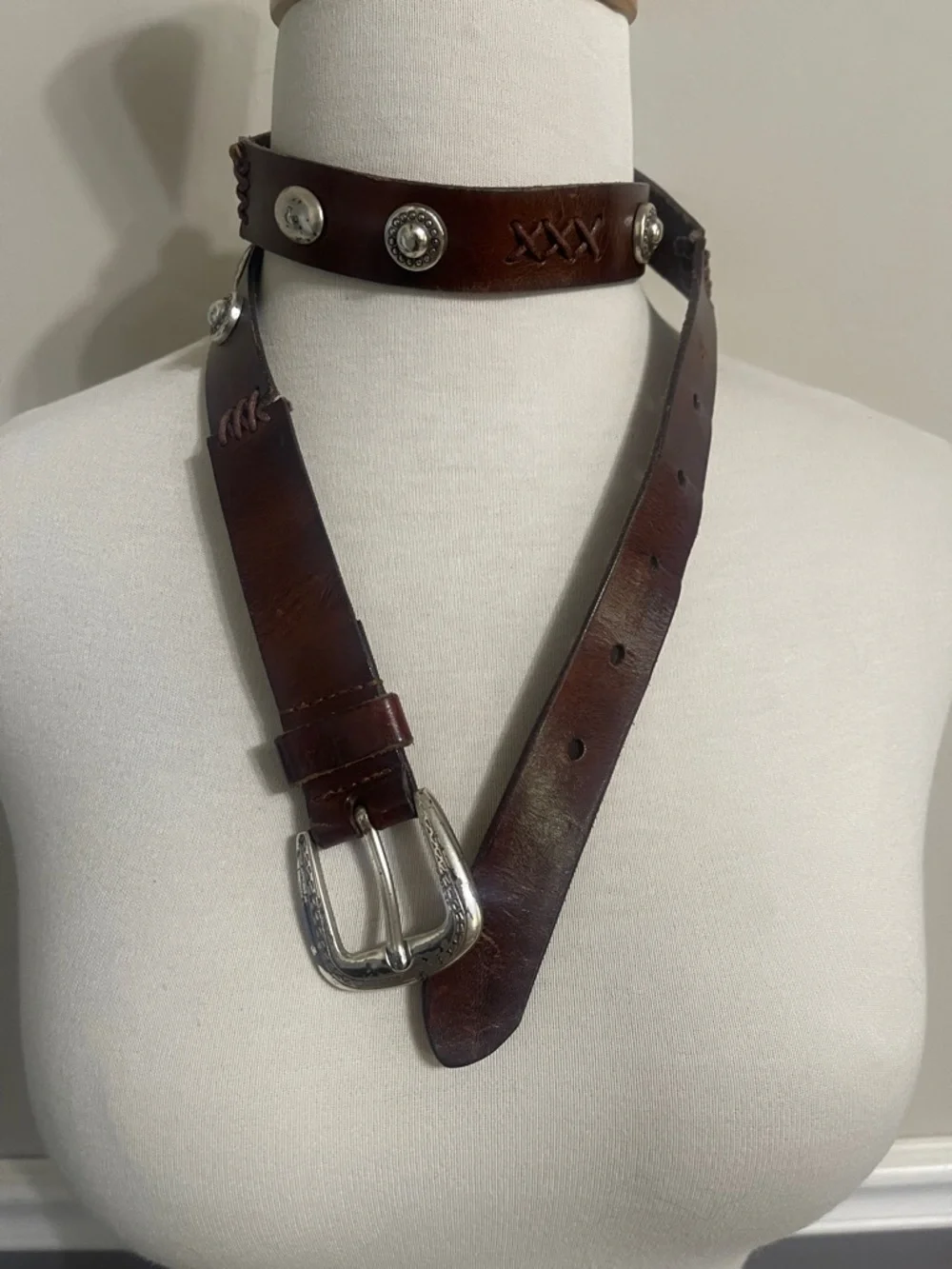 VTG Fossil Brown Leather Belt with Silver Concho and Star Studs - Picture 3 of 6